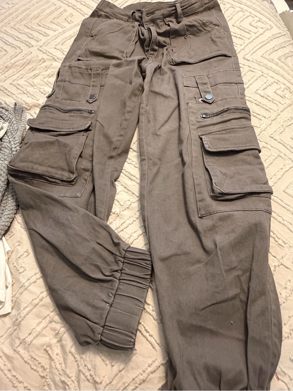 Men's Brown Cargo Jogger Pants - Utility Pocket Design